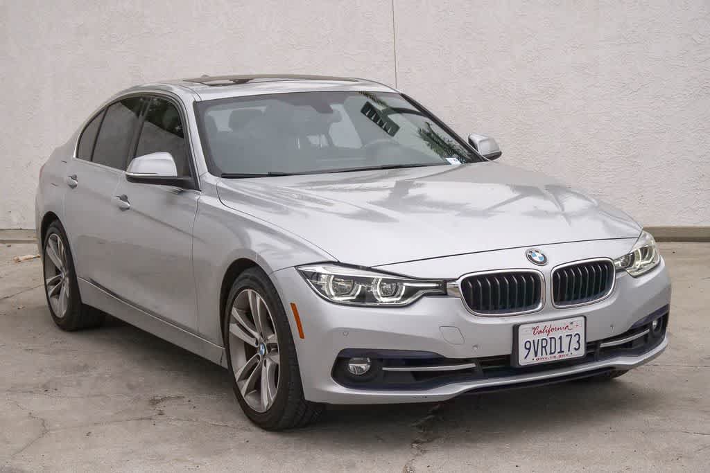 Used 2017 BMW 330i Sedan RWD image 3