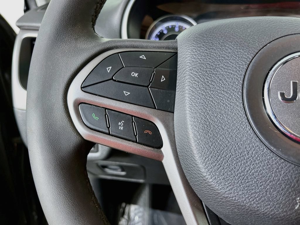Used 2020 Jeep Cherokee Latitude Plus FWD image 14