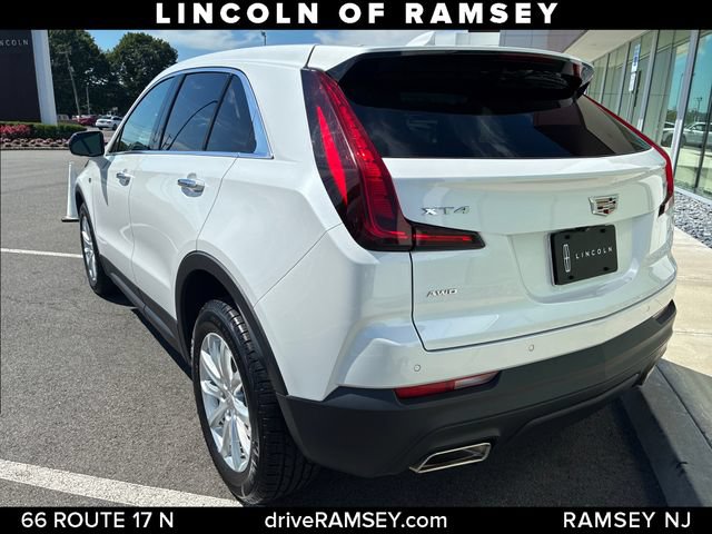Used 2022 Cadillac XT4 Luxury w/ Cold Weather Package AWD/4WD image 3