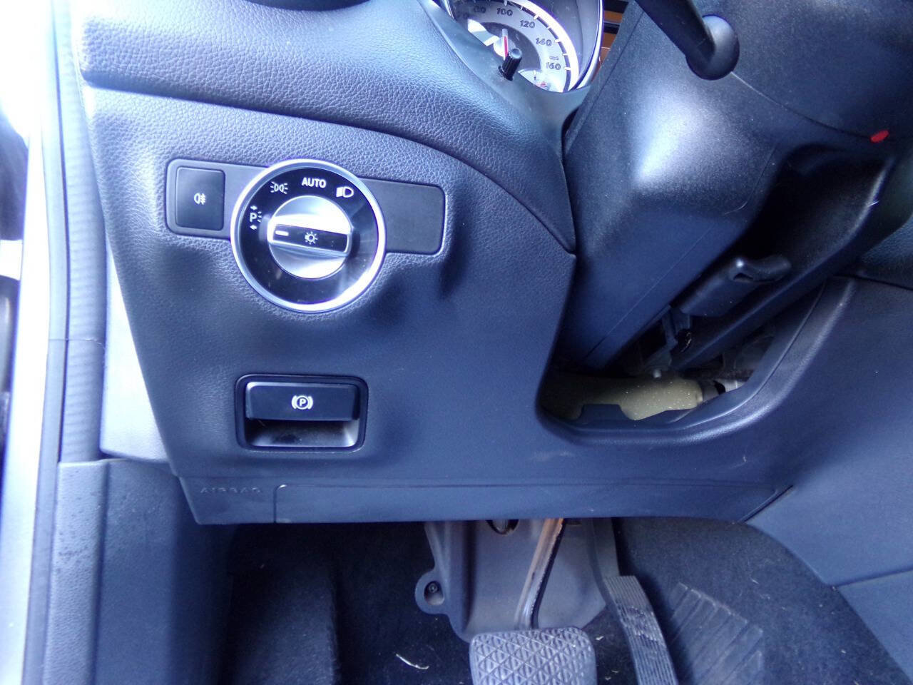 Used 2014 Mercedes-Benz CLA 250 image 26