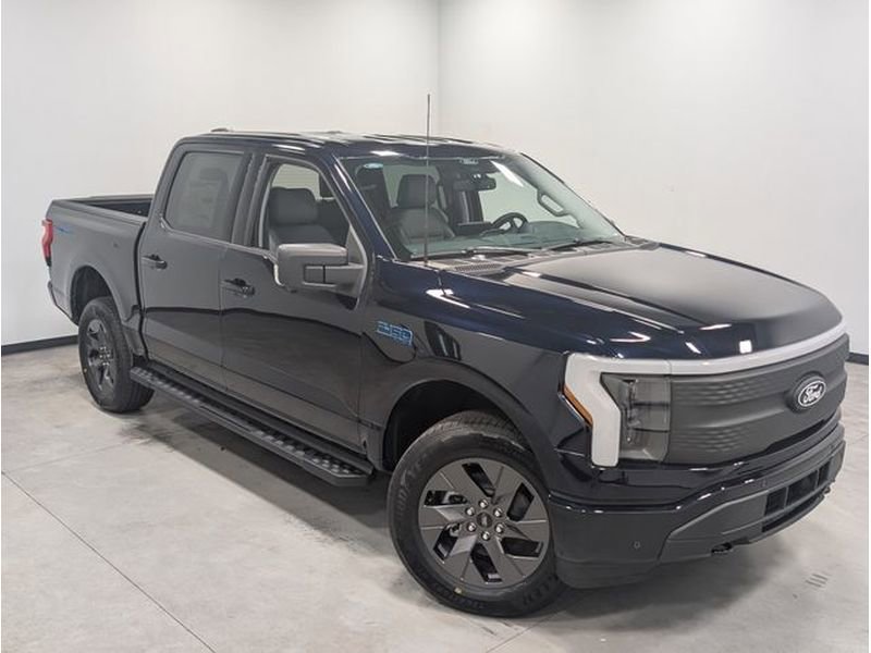 New 2025 Ford F150 Lightning Flash image 28