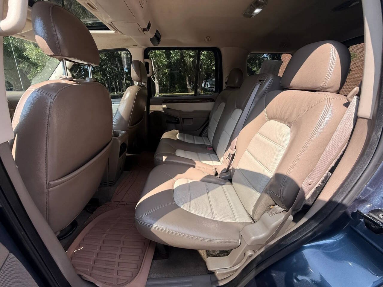 Used 2005 Ford Explorer Eddie Bauer RWD image 10