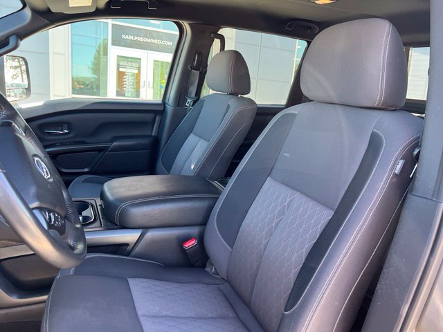 Used 2024 Nissan Titan SV w/ SV Convenience Package AWD/4WD image 9