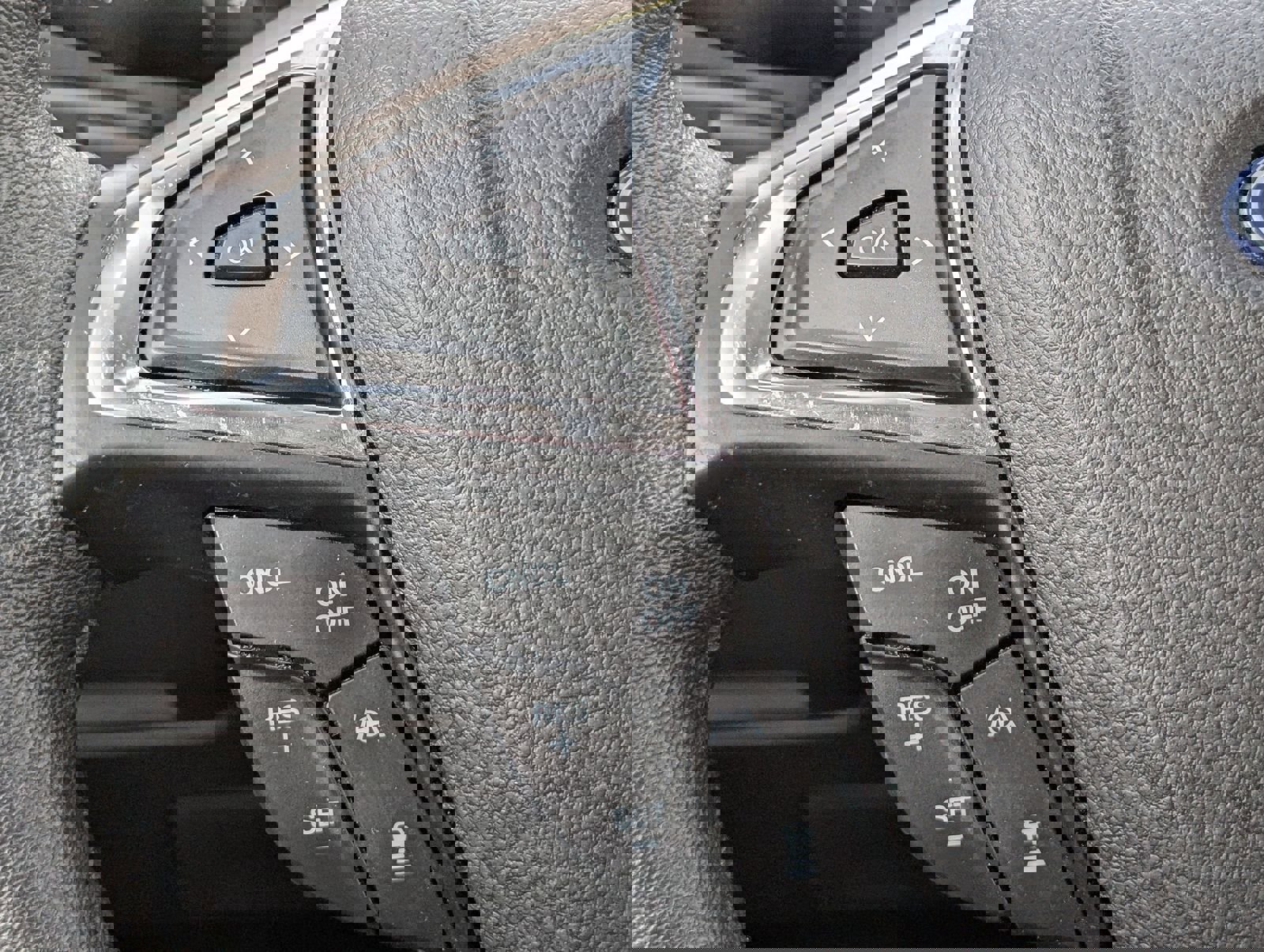 Used 2022 Ford Edge SEL w/ Sport Appearance Package image 24