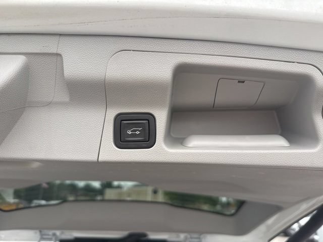 Used 2023 GMC Acadia SLT FWD image 33