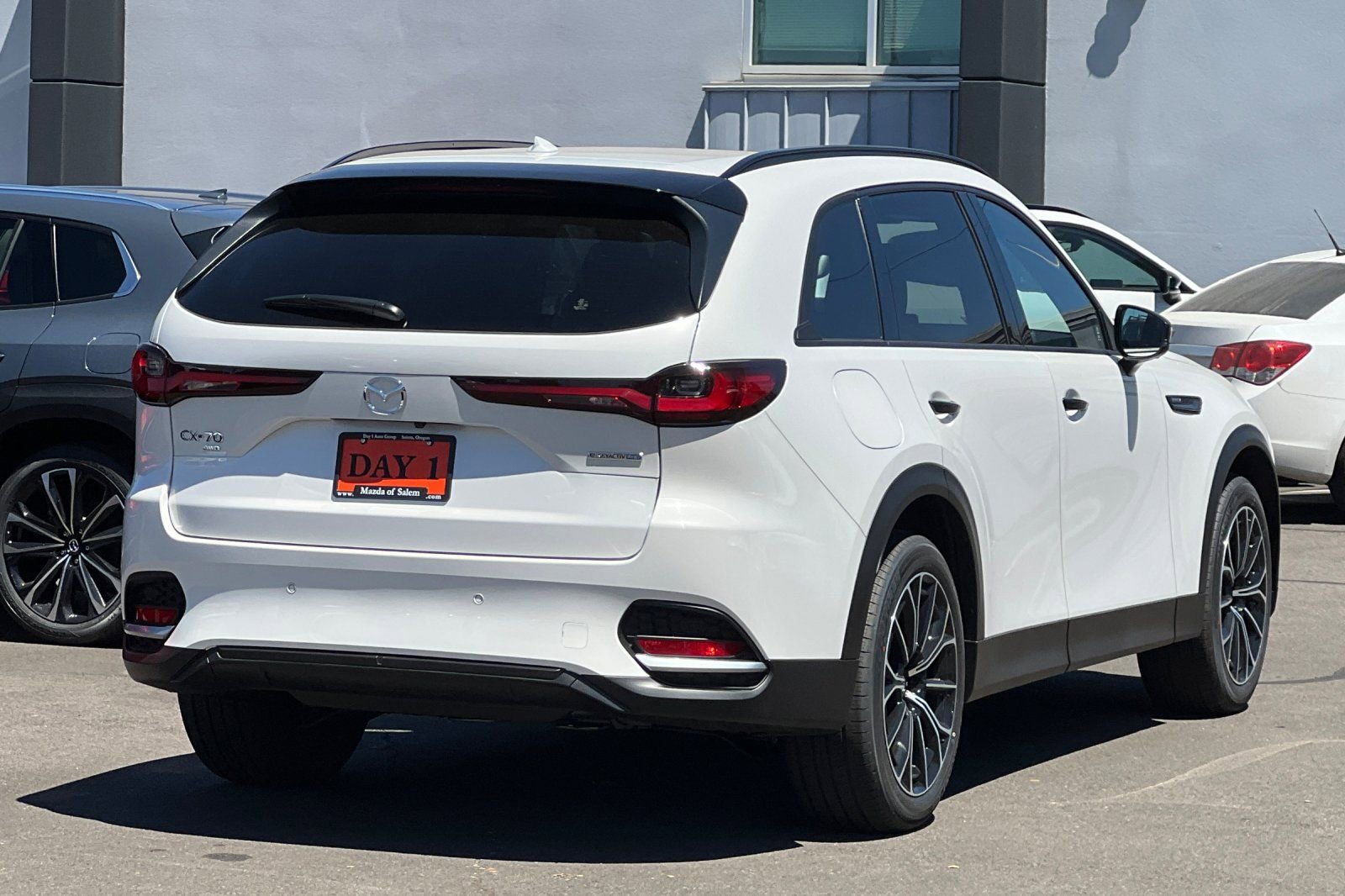 Used 2025 MAZDA CX-70 Plug-In Hybrid w/ Premium Plus AWD/4WD image 5