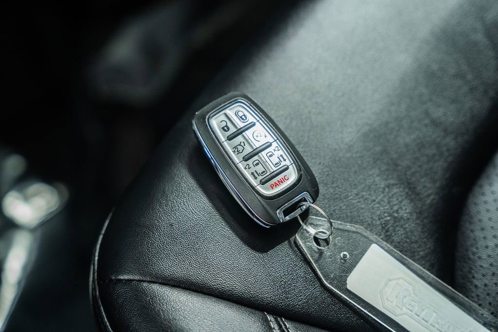 Used 2024 Chrysler Pacifica Touring-L image 50