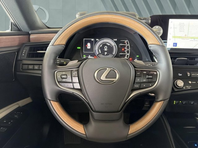 Certified 2025 Lexus ES 300h Ultra Luxury FWD image 14