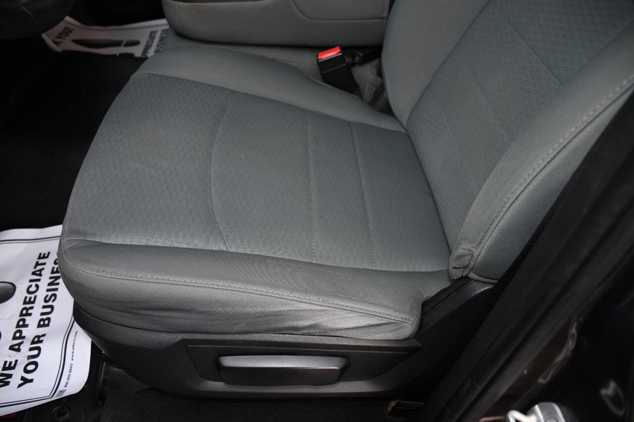 Used 2016 RAM 1500 Classic SLT image 11