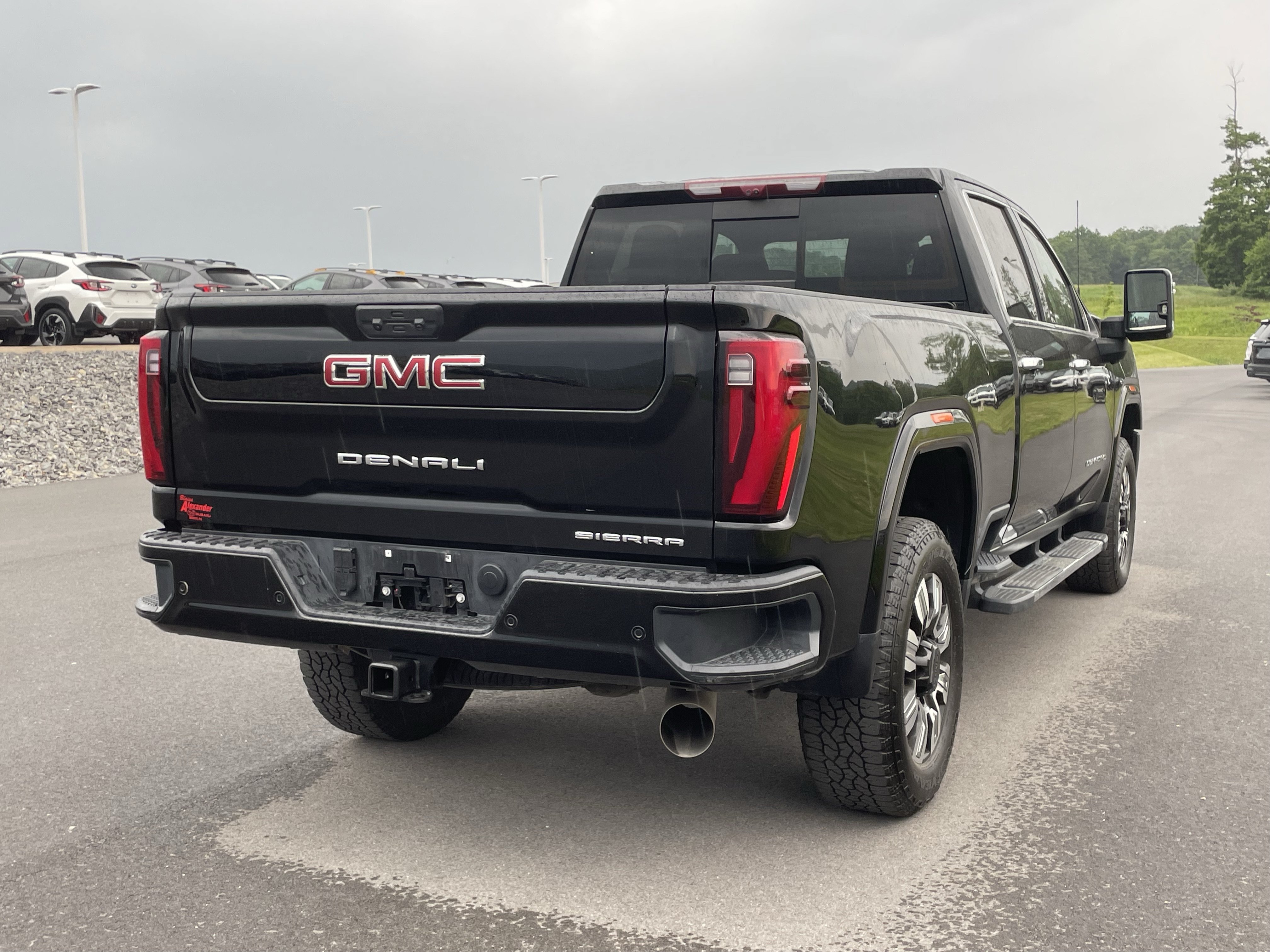 Used 2025 GMC Sierra 2500 Denali w/ Technology Package AWD/4WD image 3