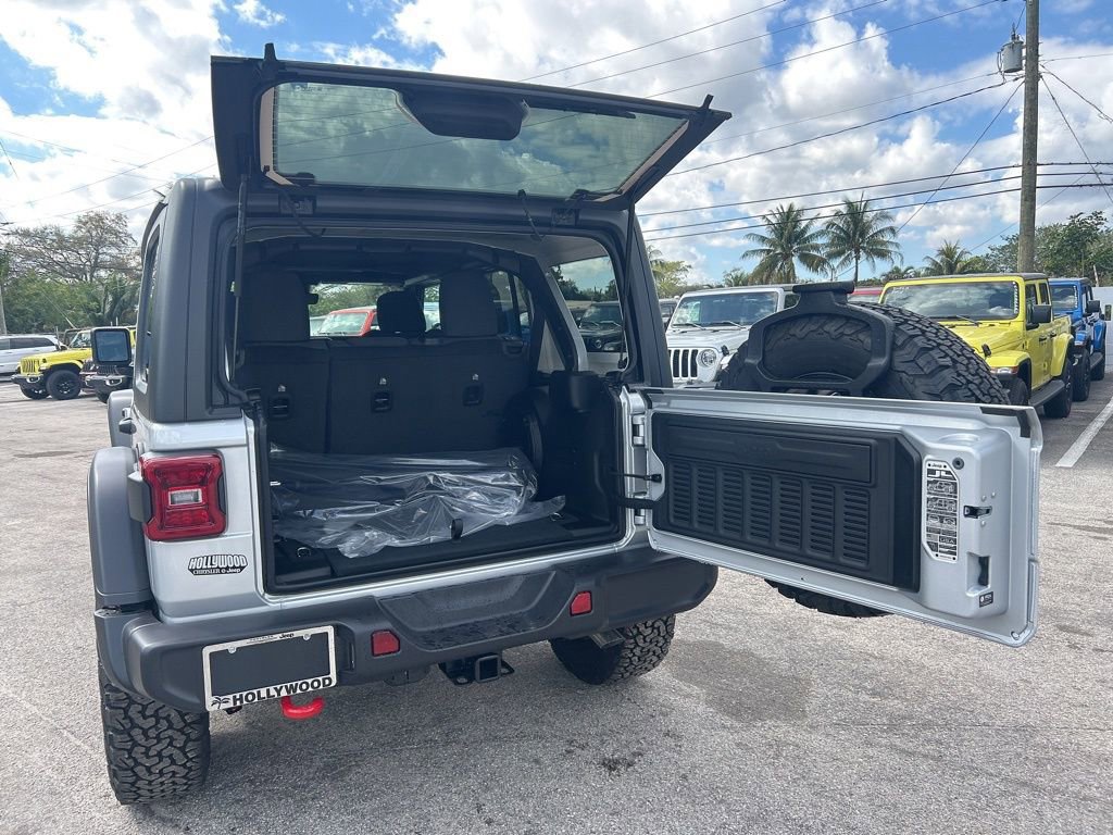 New 2024 Jeep Wrangler Unlimited Rubicon w/ Technology Group image 42