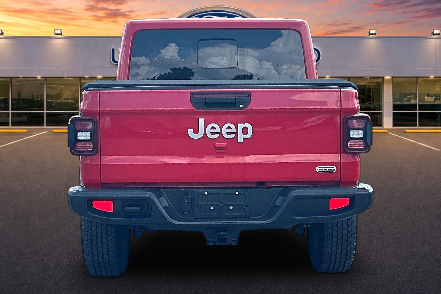 Used 2020 Jeep Gladiator Overland w/ LED Lighting Group AWD/4WD image 4