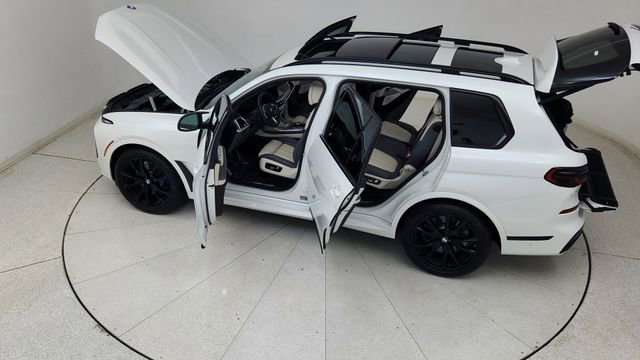 Used 2024 BMW X7 M60i w/ Executive Package image 90