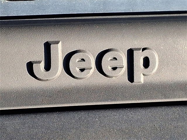 Used 1999 Jeep Wrangler SE image 29