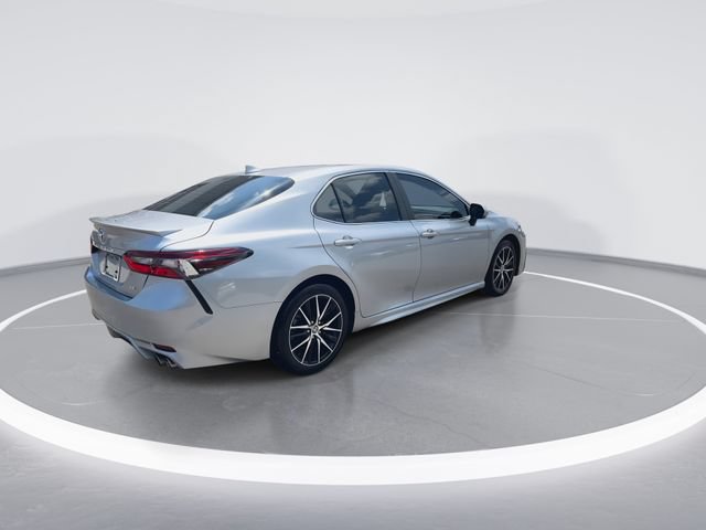 Used 2024 Toyota Camry SE FWD image 8