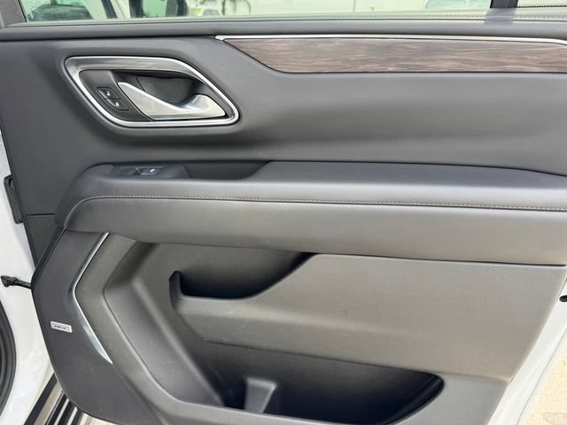 Used 2024 Chevrolet Suburban LT AWD/4WD image 8
