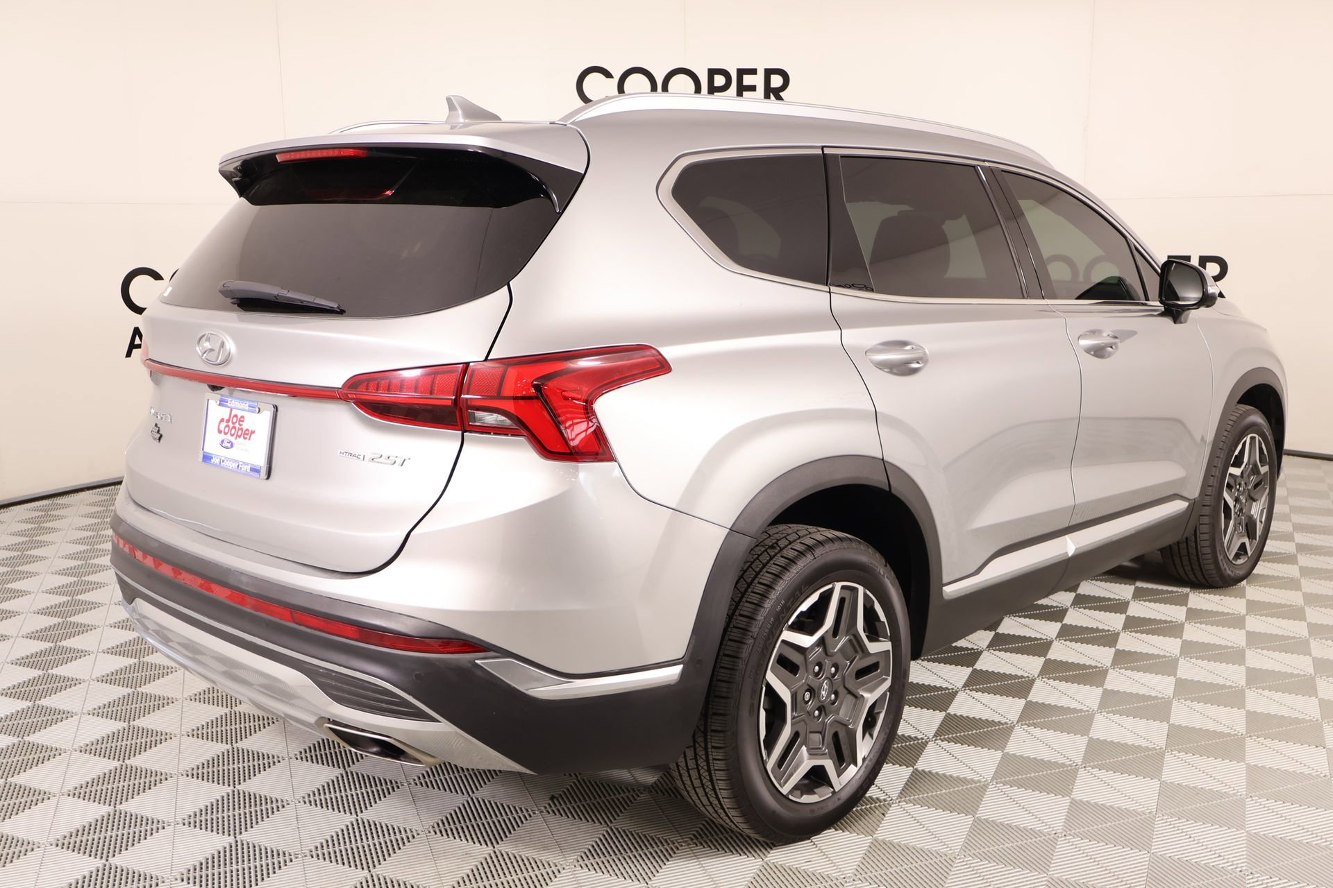 Used 2023 Hyundai Santa Fe Limited w/ Cargo Package AWD/4WD image 22