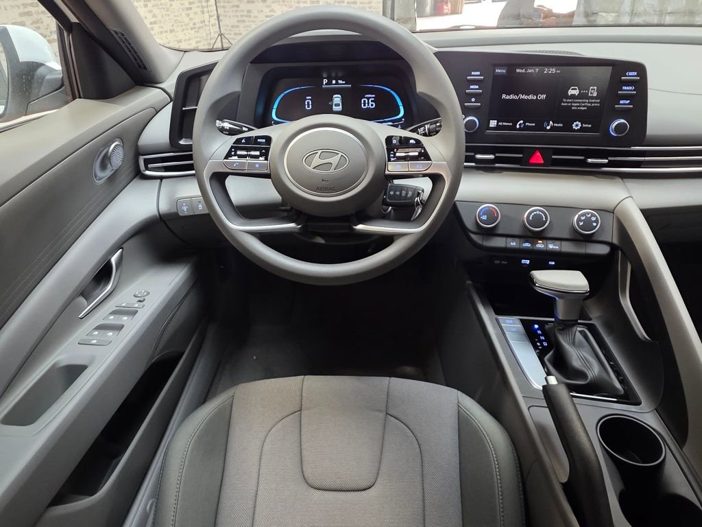 New 2026 Hyundai Elantra SE image 12