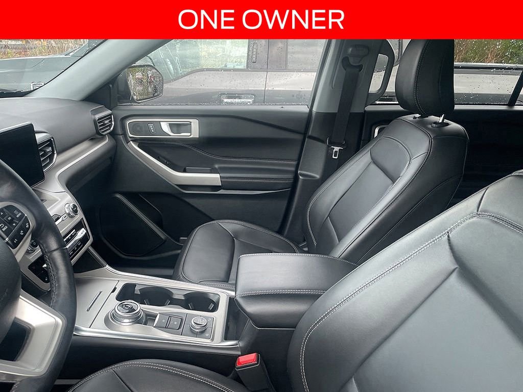 Used 2023 Ford Explorer XLT w/ Equipment Group 202A AWD/4WD image 7