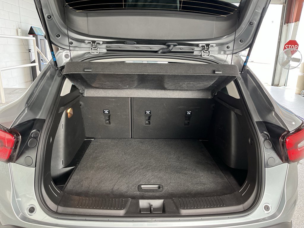 Used 2025 Chevrolet Trax LT w/ Driver Confidence Package FWD image 8