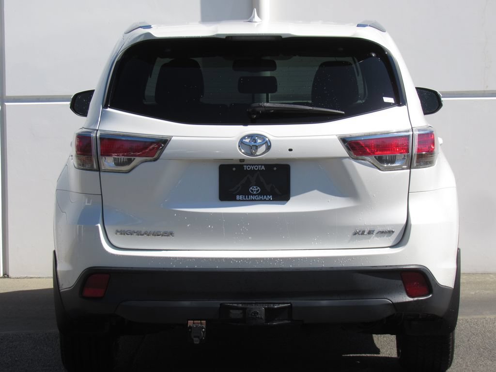 Certified 2016 Toyota Highlander XLE AWD/4WD image 7
