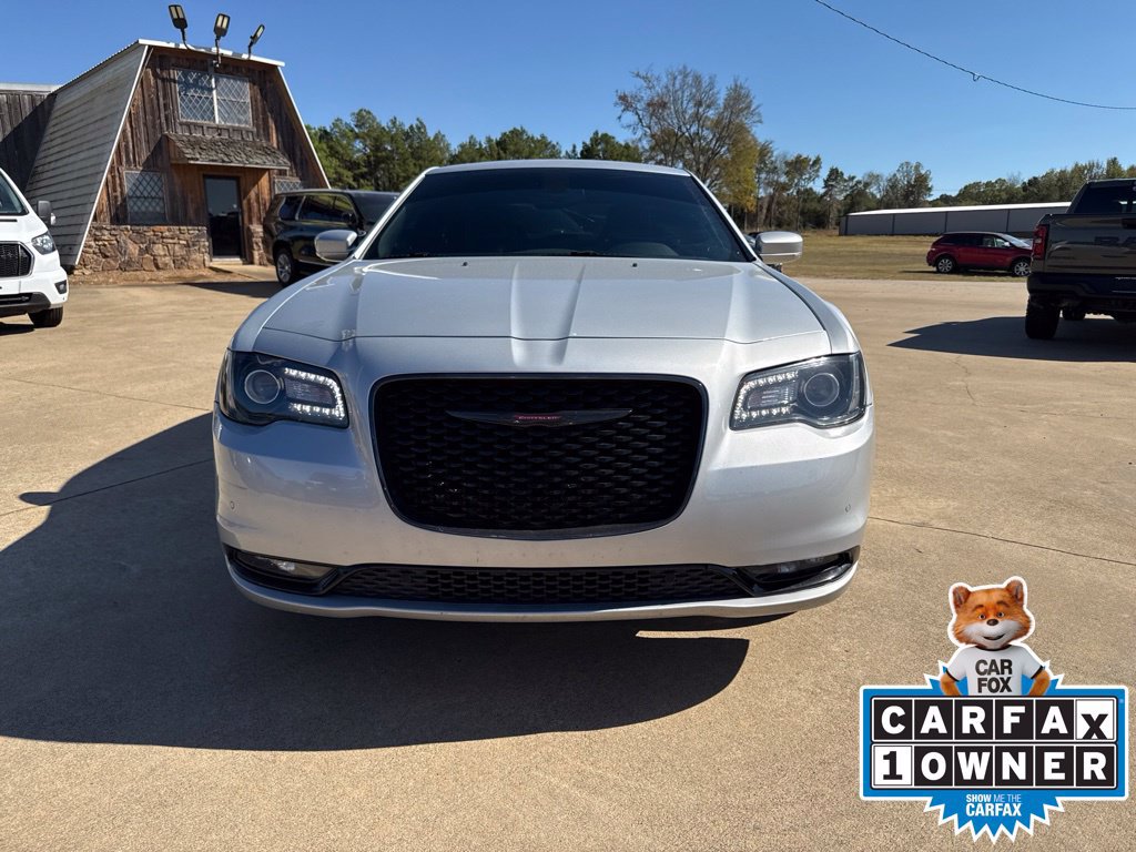 Certified 2023 Chrysler 300 S RWD image 2