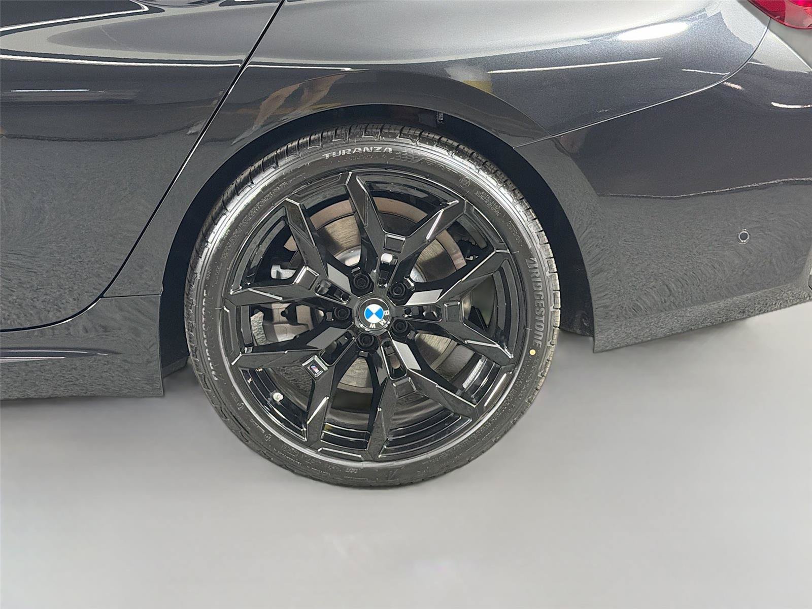 New 2026 BMW 330i Sedan w/ M Sport Package RWD image 29