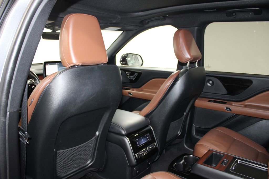 Used 2022 Lincoln Aviator Reserve w/ Equipment Group 201A AWD/4WD image 26