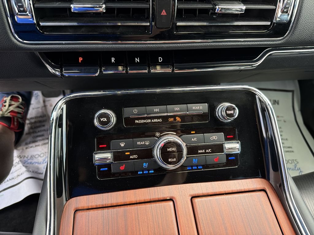 Used 2024 Lincoln Navigator Reserve AWD/4WD image 19
