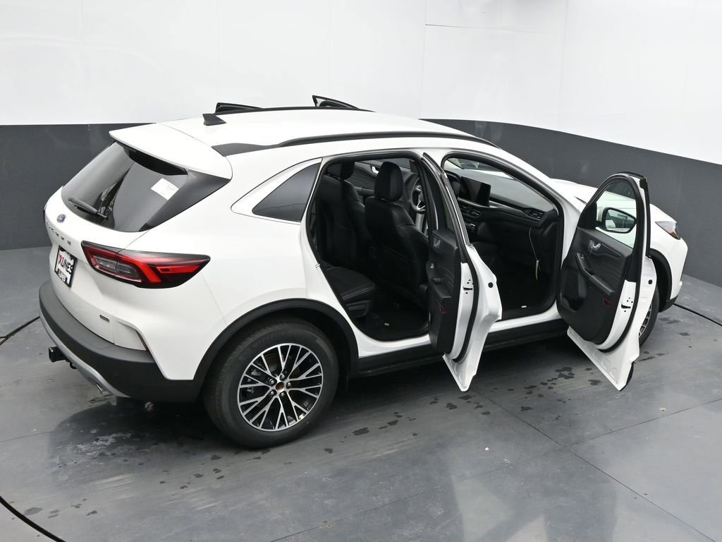 New 2026 Ford Escape SE w/ Class II Trailer Tow Package image 66