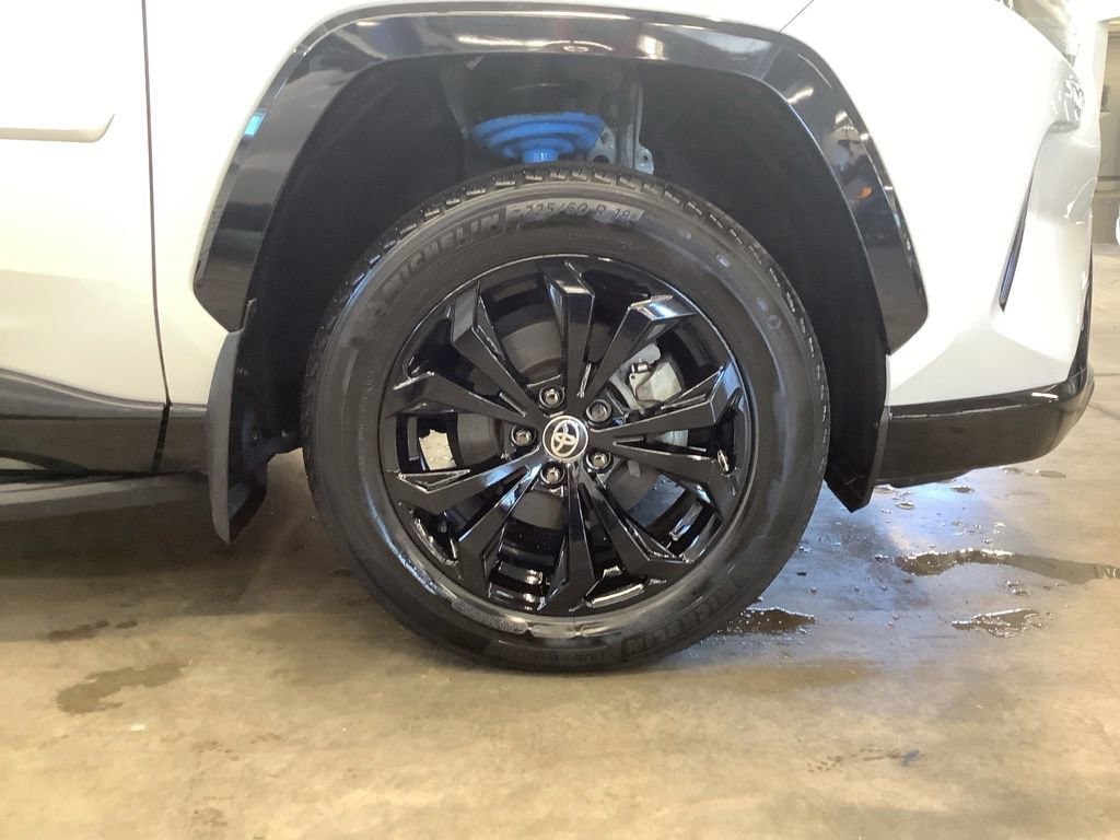Used 2024 Toyota RAV4 XSE w/ Weather Package AWD/4WD image 14