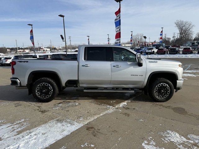 Used 2022 Chevrolet Silverado 2500 High Country w/ Safety Package II image 6