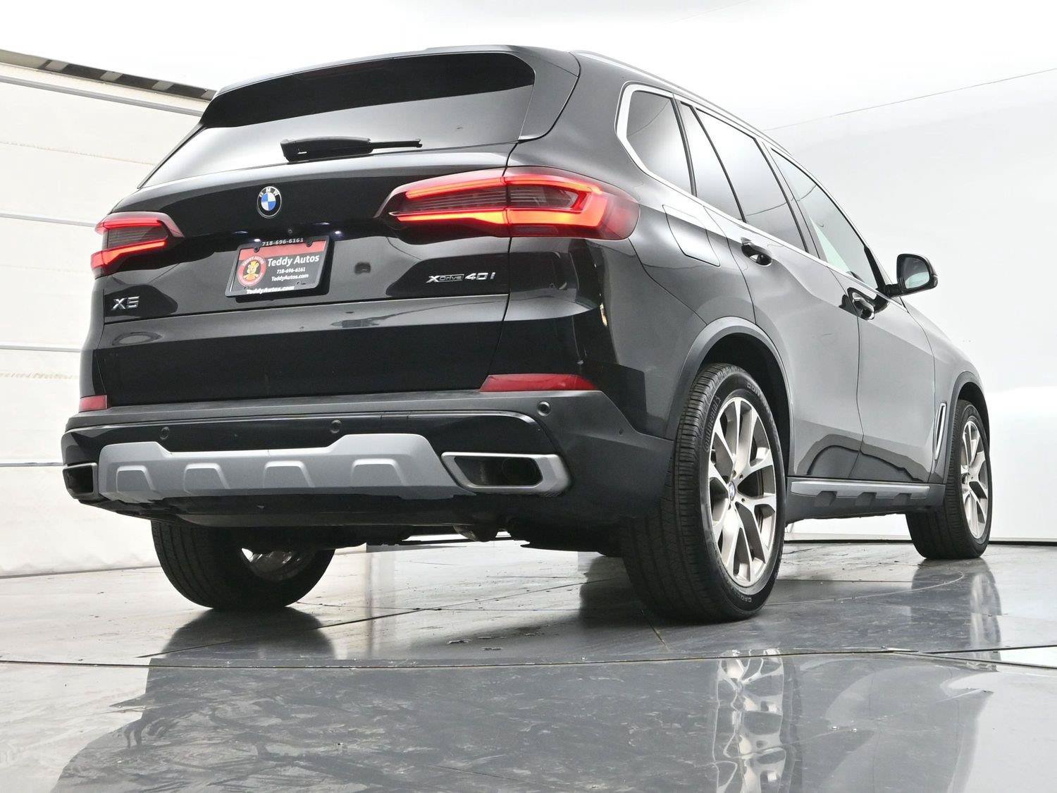 Used 2021 BMW X5 xDrive40i w/ Premium Package 2 AWD/4WD image 32