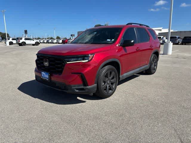 Used 2023 Honda Pilot Sport image 1