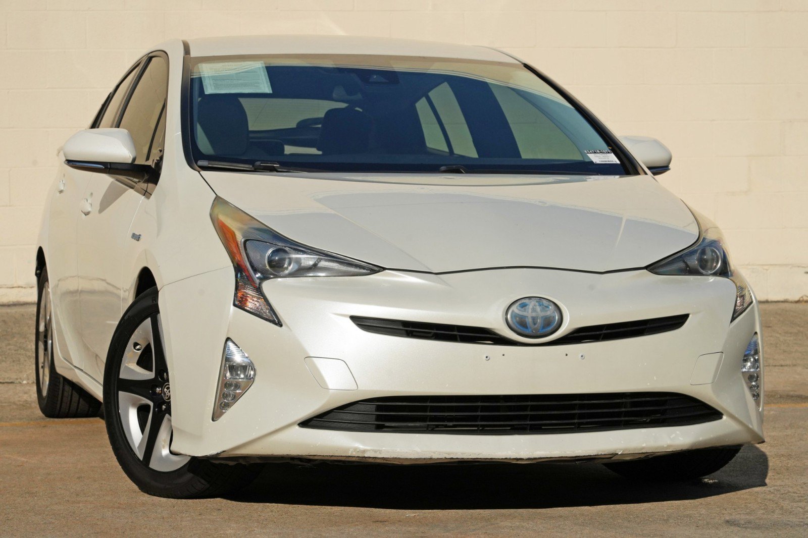 Used 2017 Toyota Prius Three Touring w/ Carpet Mat Package FWD image 2