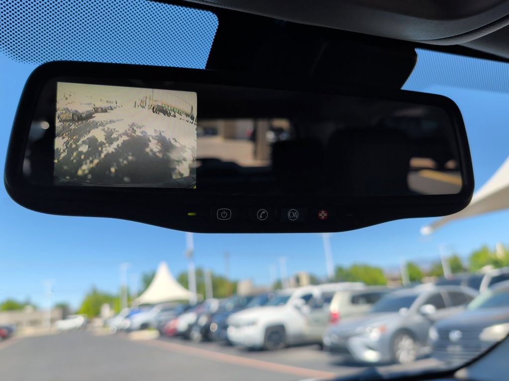 Used 2011 Chevrolet Equinox LT w/ Driver Convenience Package FWD image 18