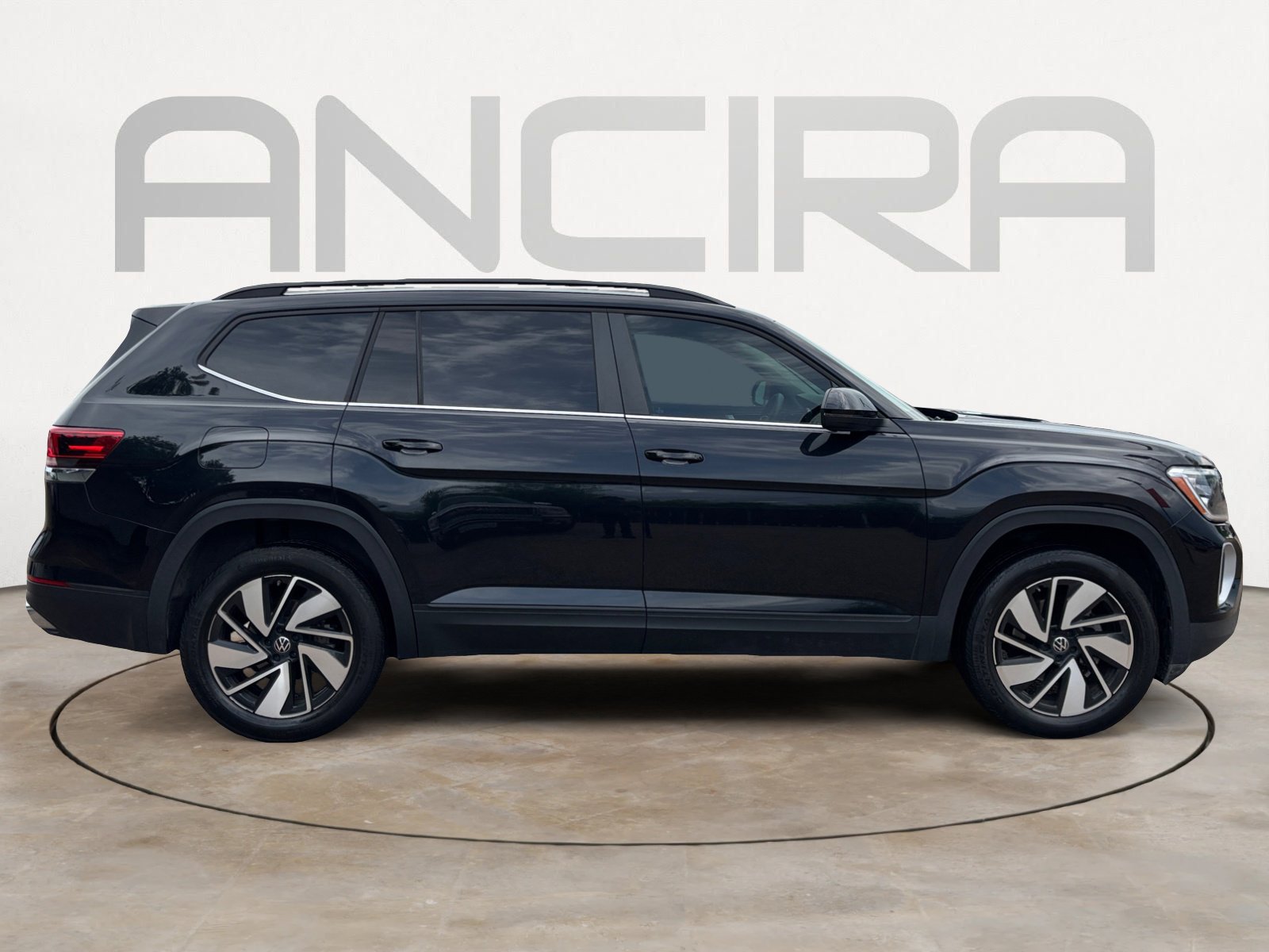 Used 2024 Volkswagen Atlas SE image 11