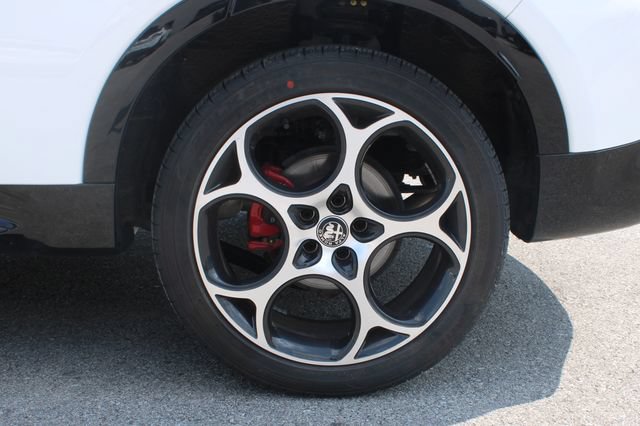 Used 2025 Alfa Romeo Tonale w/ Premium Package AWD/4WD image 36