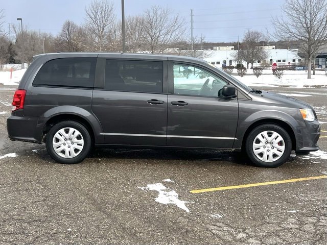 Used 2019 Dodge Grand Caravan SE w/ UConnect Hands-Free Group image 8