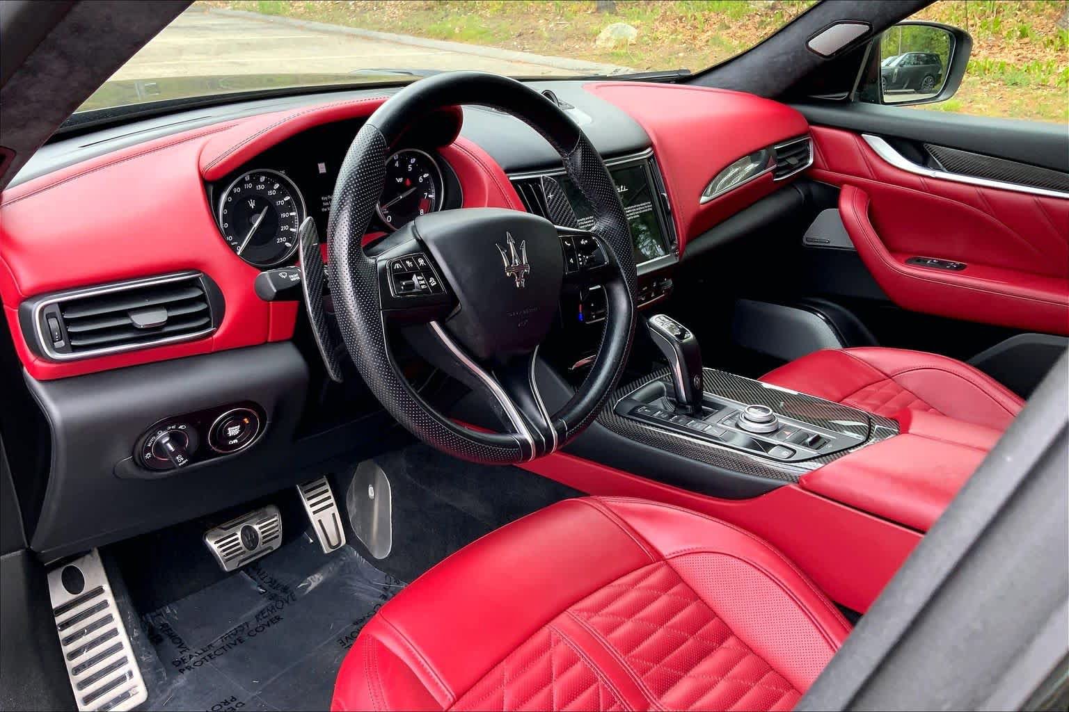 Used 2021 Maserati Levante Trofeo AWD/4WD image 17