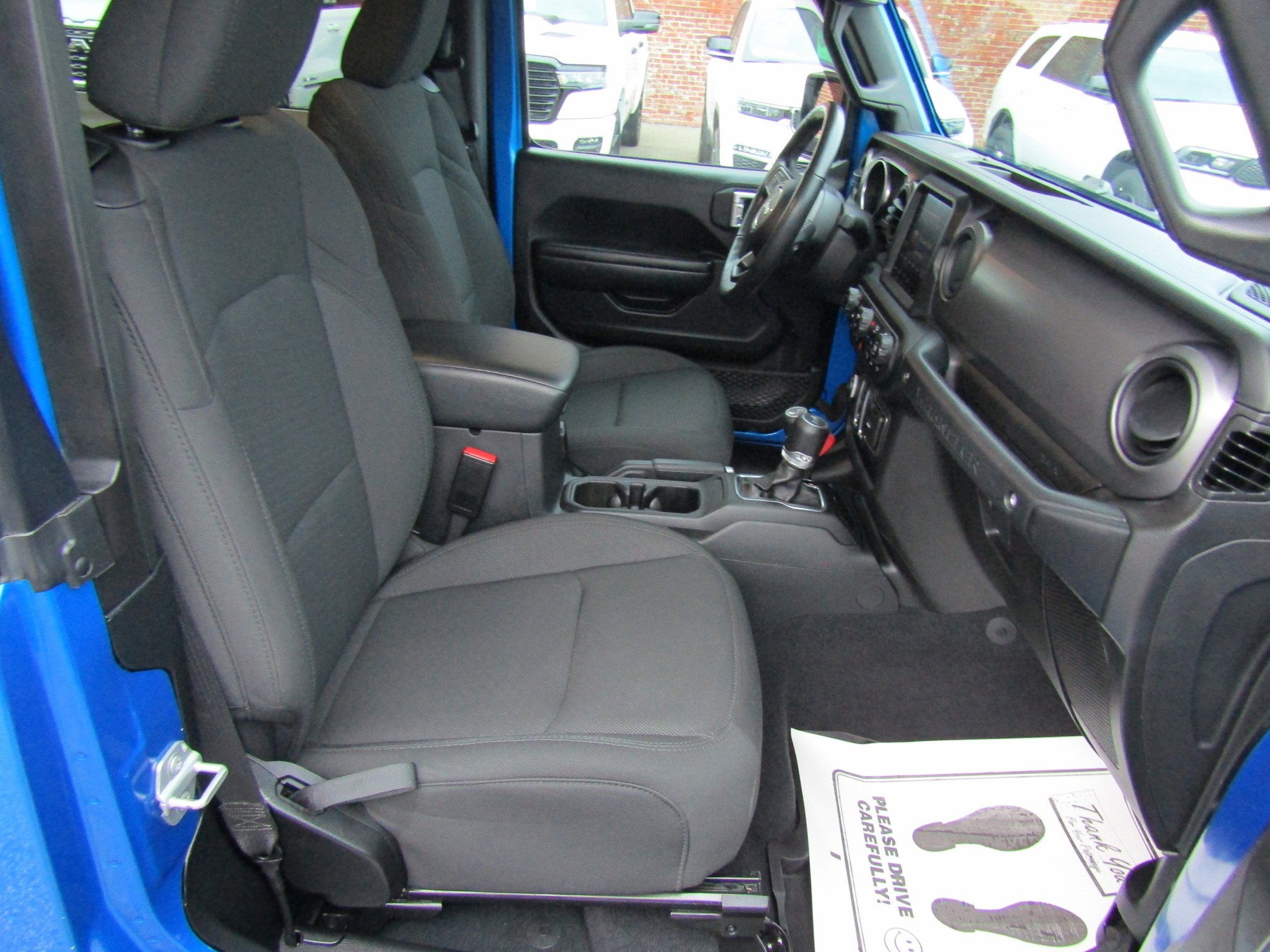 Used 2023 Jeep Wrangler Willys AWD/4WD image 16