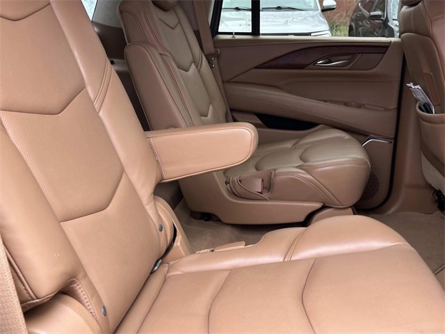 Used 2016 Cadillac Escalade Platinum image 24