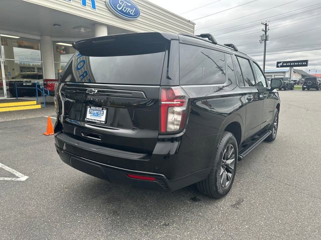 Used 2023 Chevrolet Suburban Z71 image 3