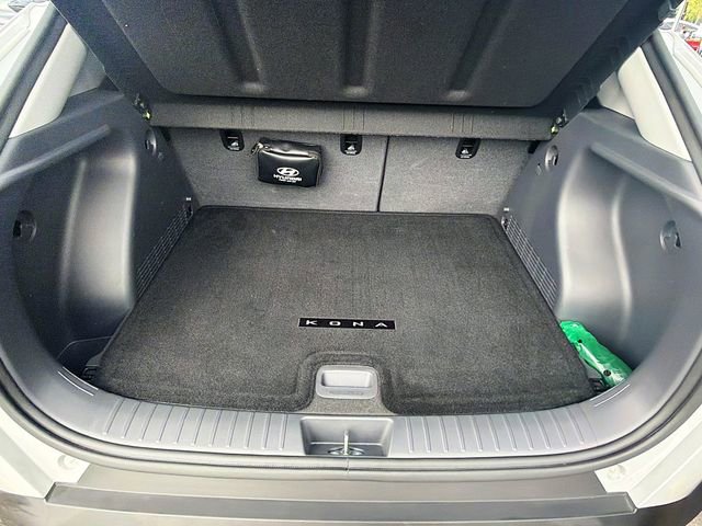 Certified 2025 Hyundai Kona SEL FWD image 25