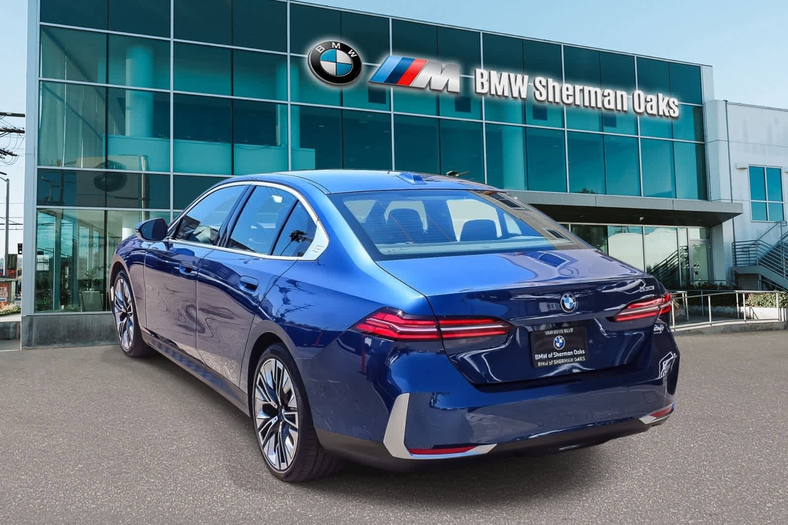 Used 2026 BMW 530i RWD image 6