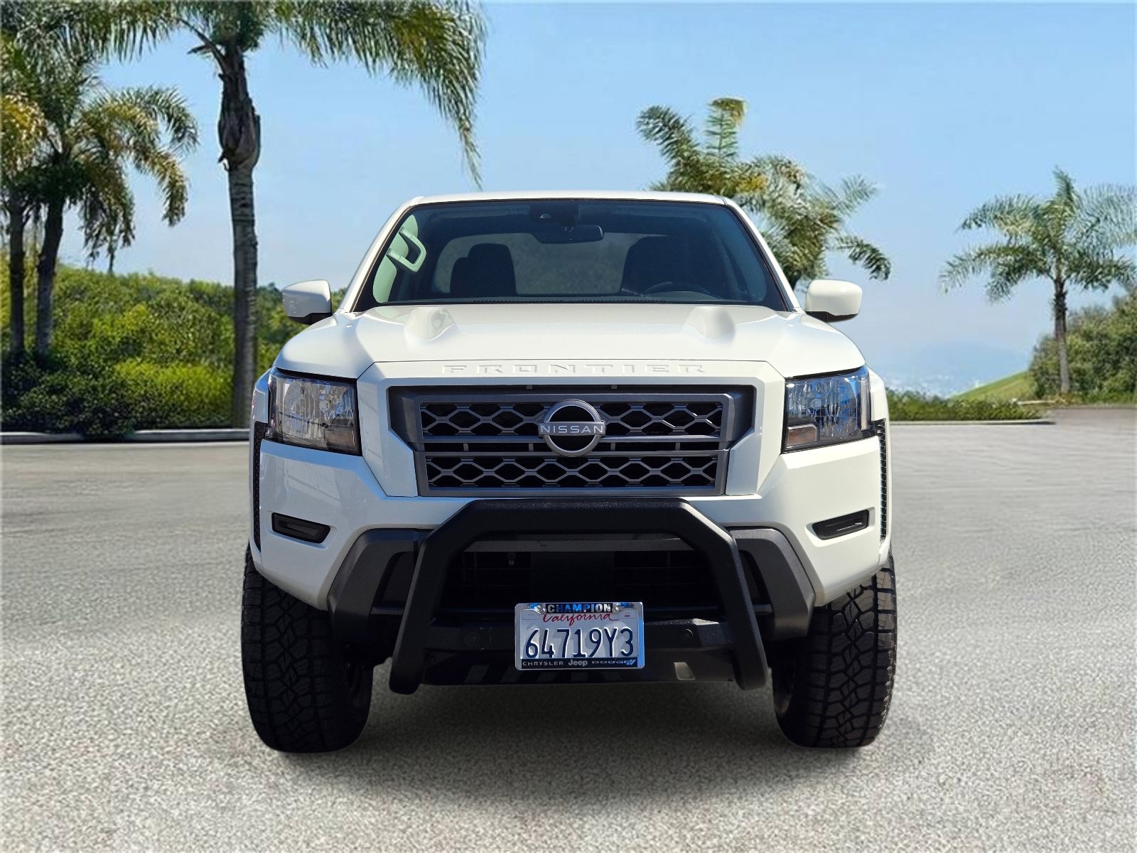 Used 2024 Nissan Frontier SV w/ Tow Package AWD/4WD image 3