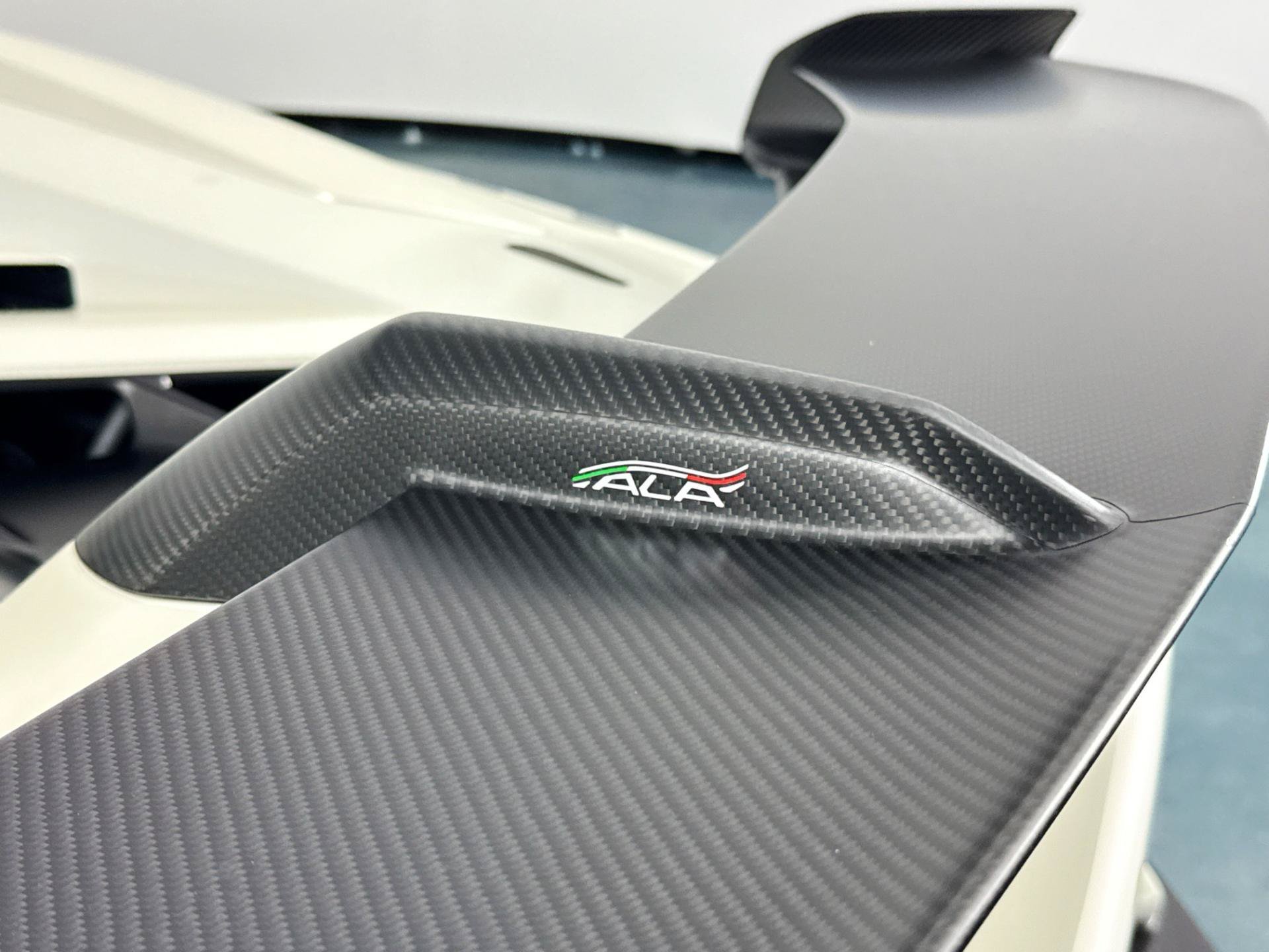 Used 2020 Lamborghini Aventador SVJ AWD/4WD image 56