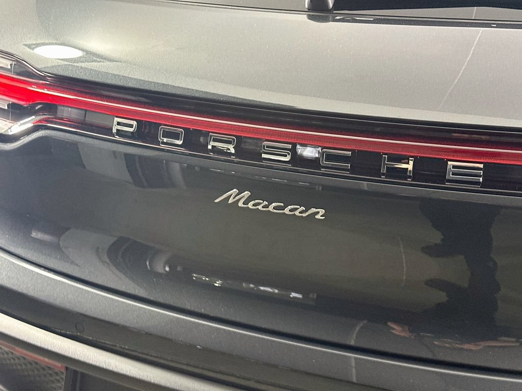 Certified 2026 Porsche Macan AWD/4WD image 34