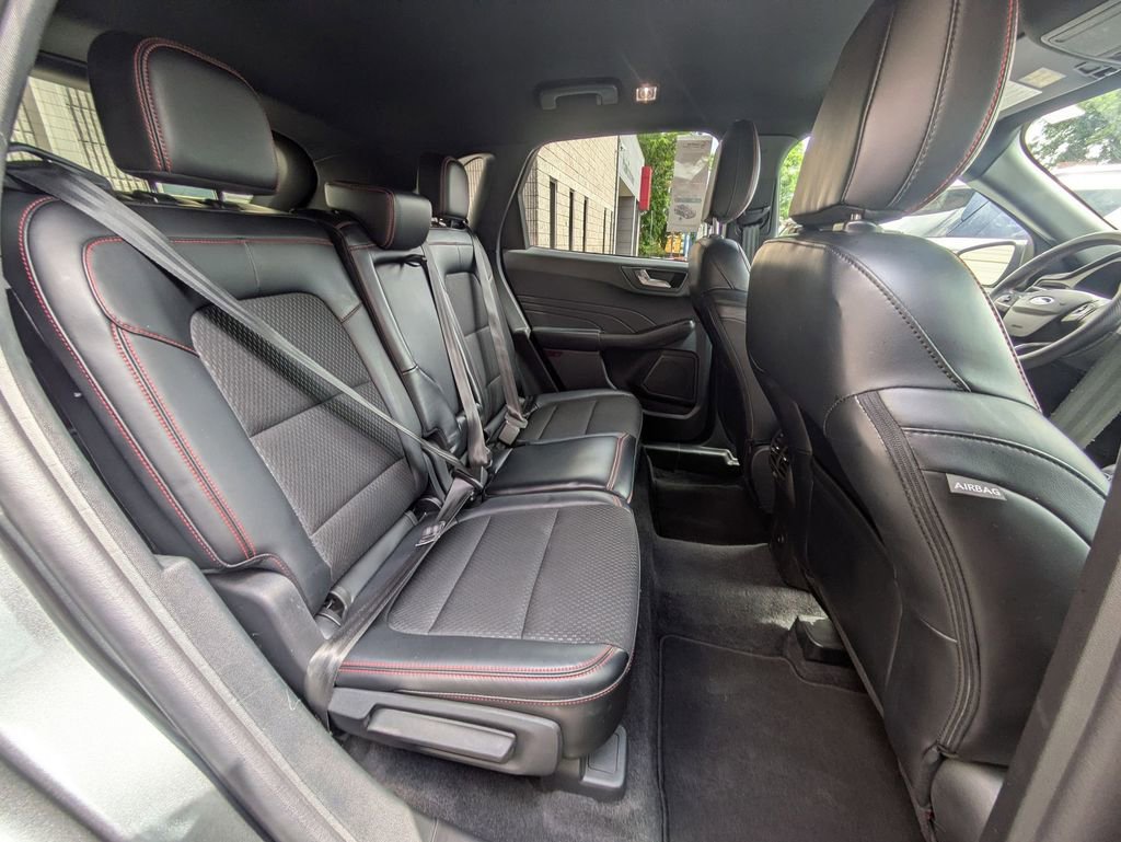 Used 2025 Ford Escape ST-Line AWD/4WD image 29