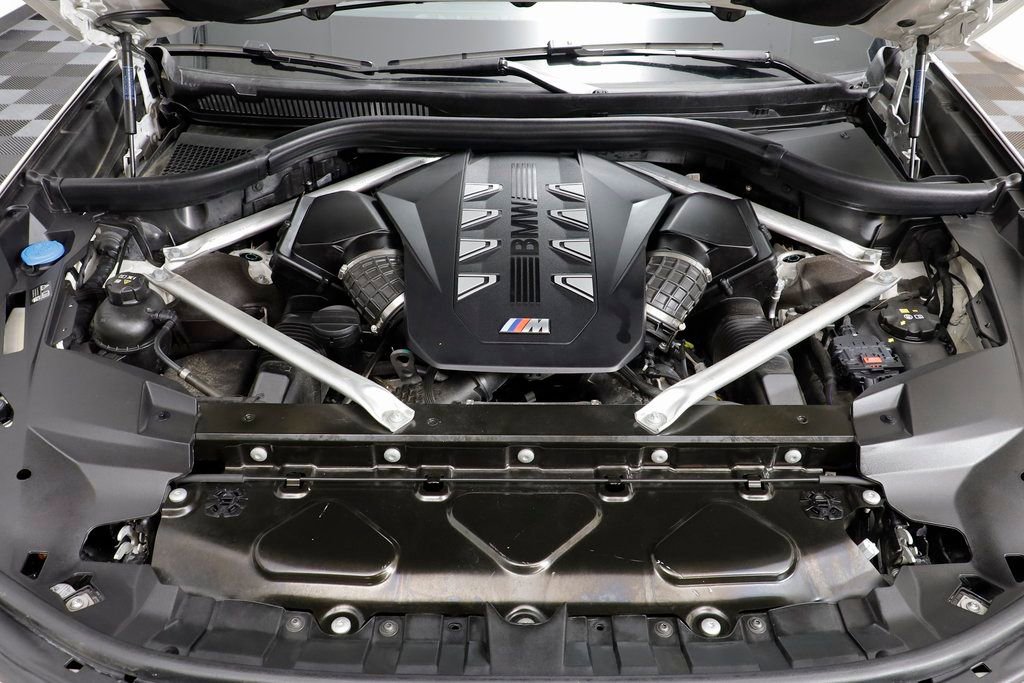 Used 2025 BMW X7 M60i image 24